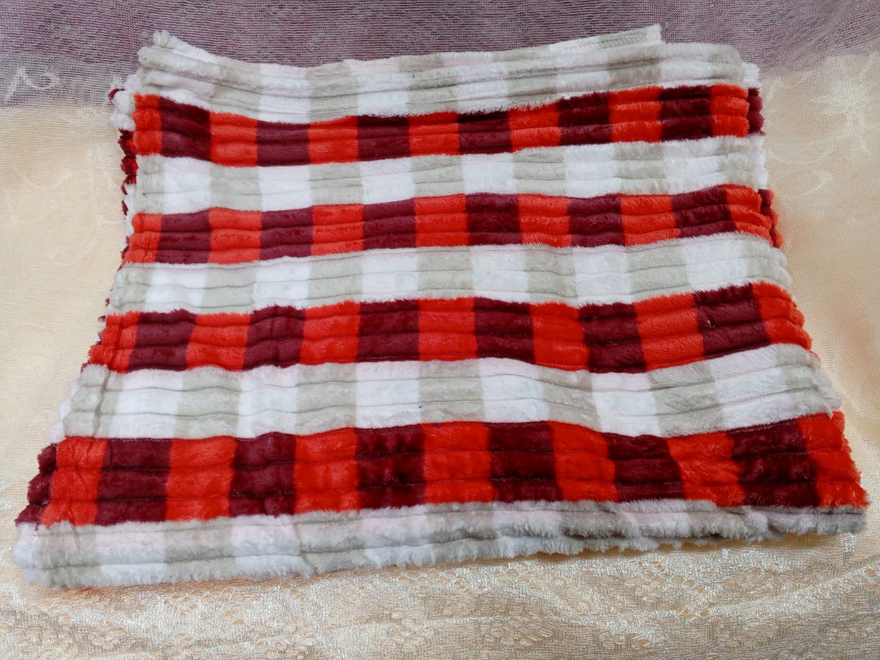 Fleece blankets Fleece Throw Fleece Blanket Easy to care
Machine wash friendly 
Unique design philosophy 
Soft in both sides 
Versatile as it can be used in bed, living room and in your car 
Innovativ