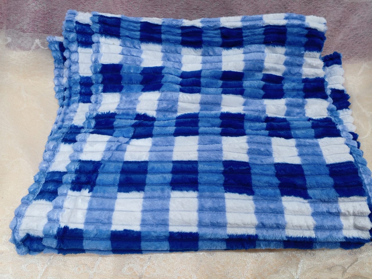 Fleece blankets Fleece Throw Fleece Blanket Easy to care
Machine wash friendly 
Unique design philosophy 
Soft in both sides 
Versatile as it can be used in bed, living room and in your car 
Innovativ