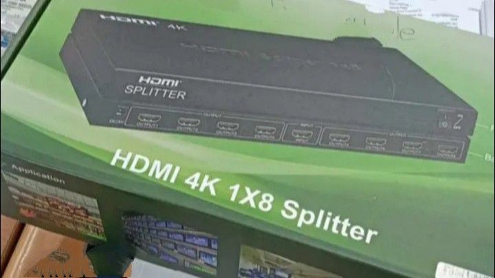 8-Port 4K HDMI Splitter