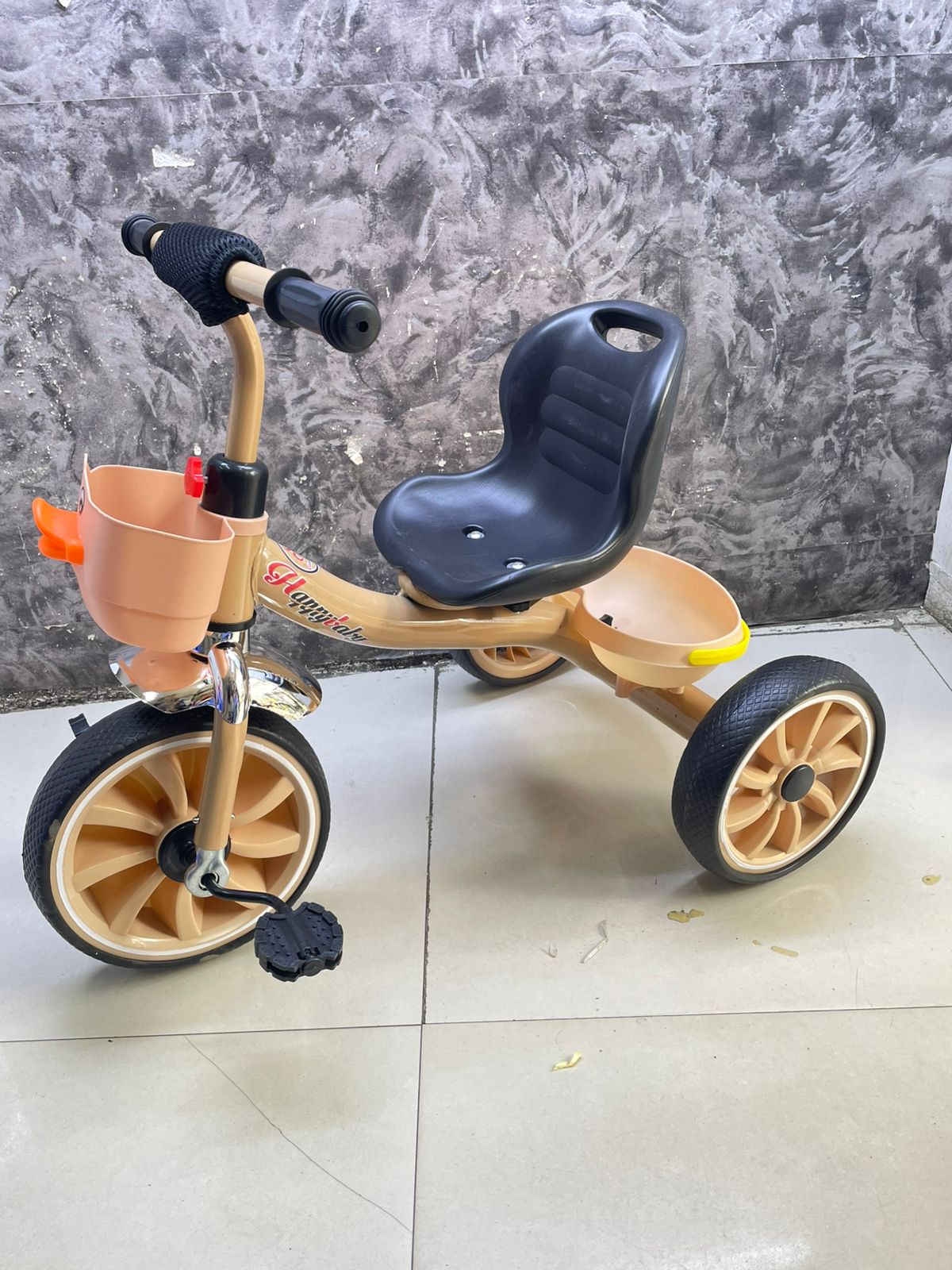 3 Wheels small kids Tricycle...suitable for age 1-4 years