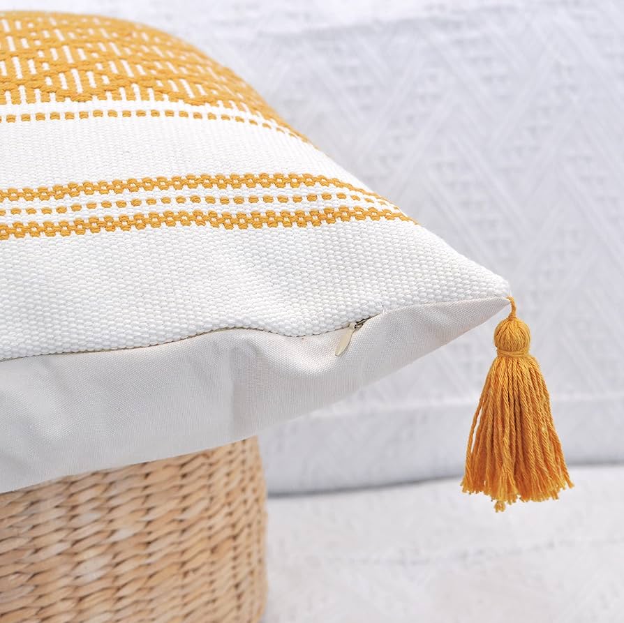 Set of 4pcs High quality Boho/Tufted cushion Throw pillows covers with Tassels and fiber filled throw pillow inside