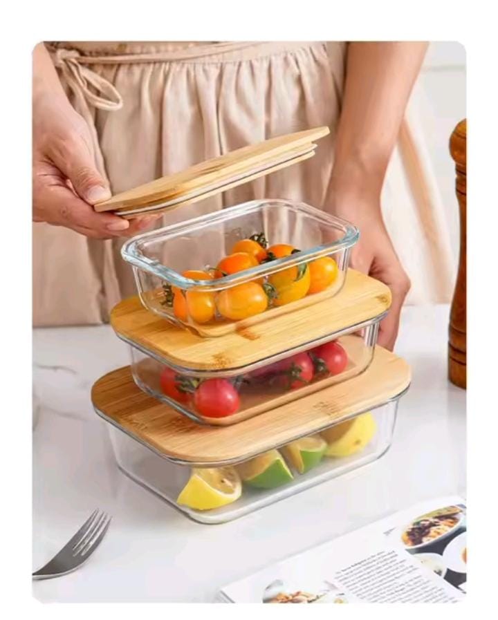 3-1 kitchen heat resistant glass snack storage box/container with wood top lid and capacity of 1040mls/680mls/410mls