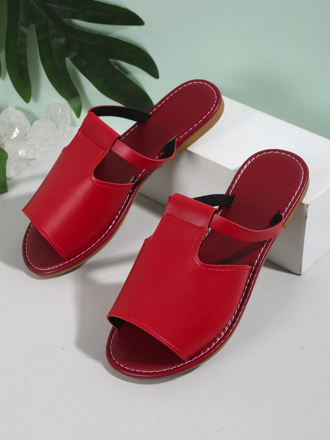 Women's Fashion New Style Slippers Large Size Wholesale Hollow Solid Color Fish Mouth Indoor Sandals