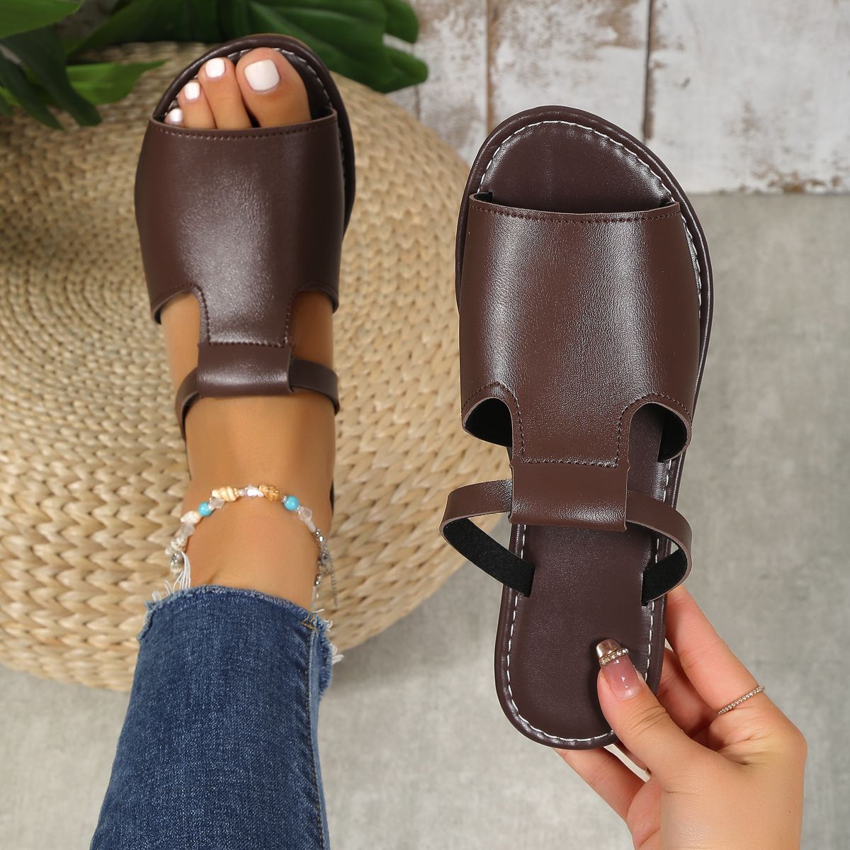 Women's Fashion New Style Slippers Large Size Wholesale Hollow Solid Color Fish Mouth Indoor Sandals