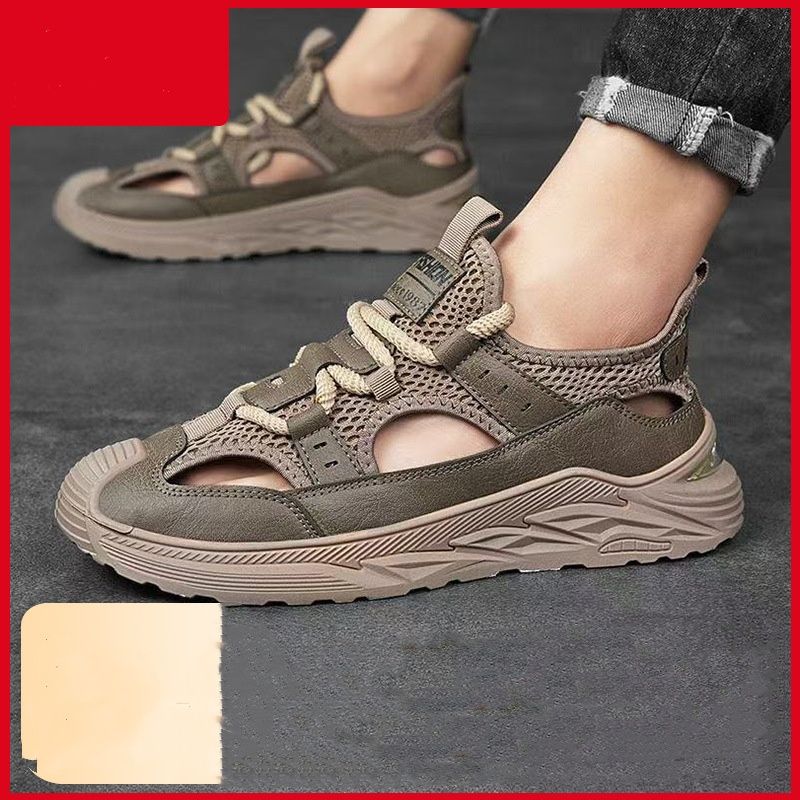 Sandals for men, lightweight and breathable casual sports shoes, outdoor hollow hole shoes, comfortable sandals for wearing outside with a toe cap, men's sandals