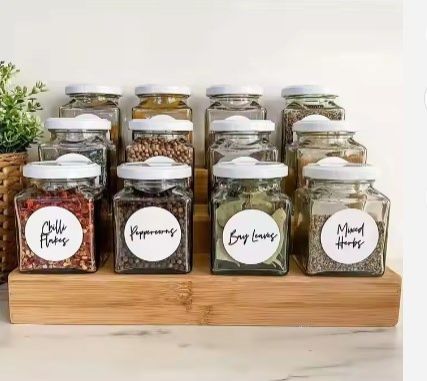 "5pcs 250ml Square Glass Jars with Lids – Airtight Storage Containers for Spices, Jams, and Kitchen Use"