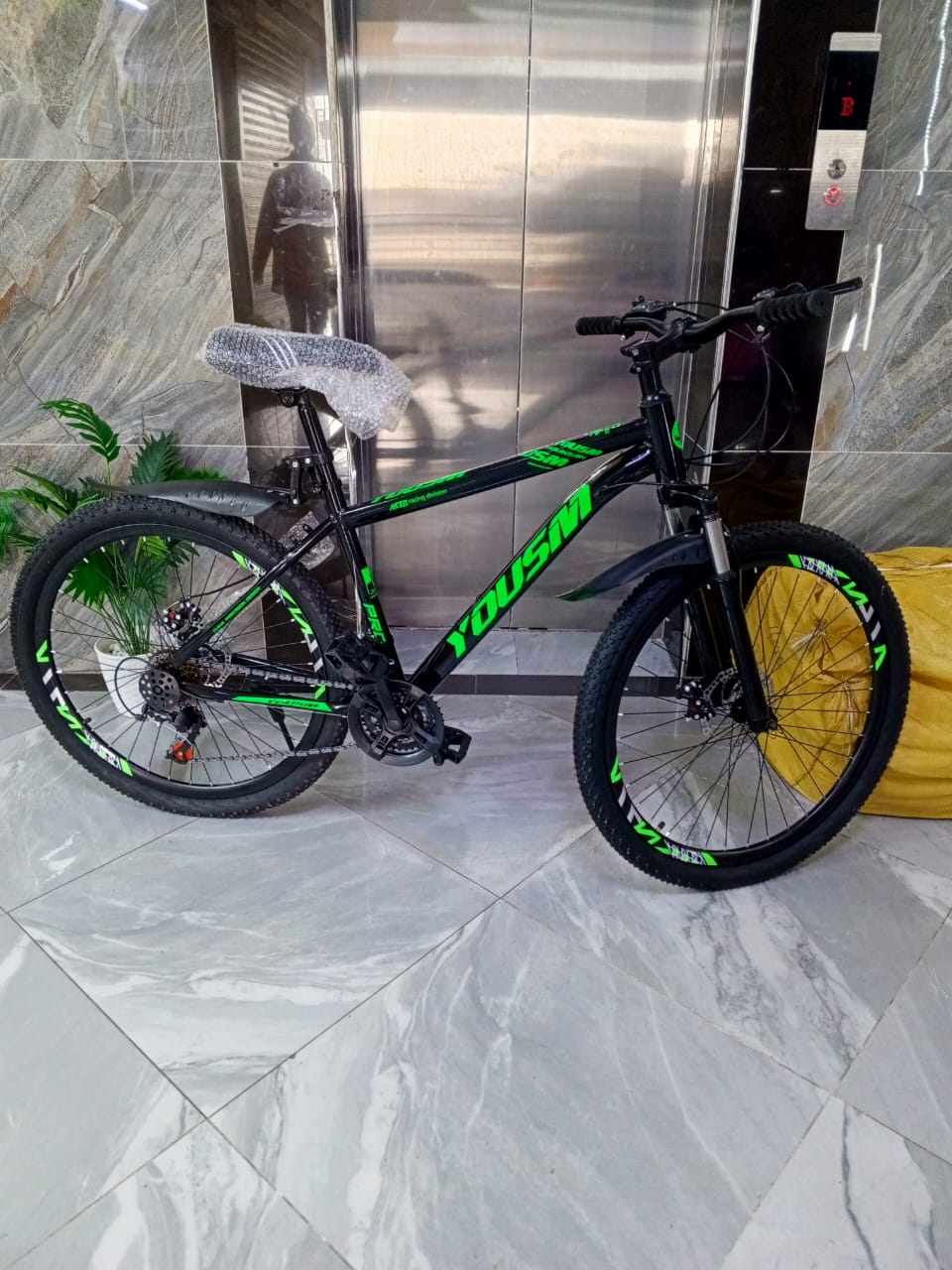 ✓21speed bike thumb shifting system  ✓Hard frame and front suspension  ✓Dual disc brake  ✓Quick seat adjustment cheavy duty  bike size 26 12-29 years strong and durable BRAND NEW KIDS BICYCLES SIZE 26
