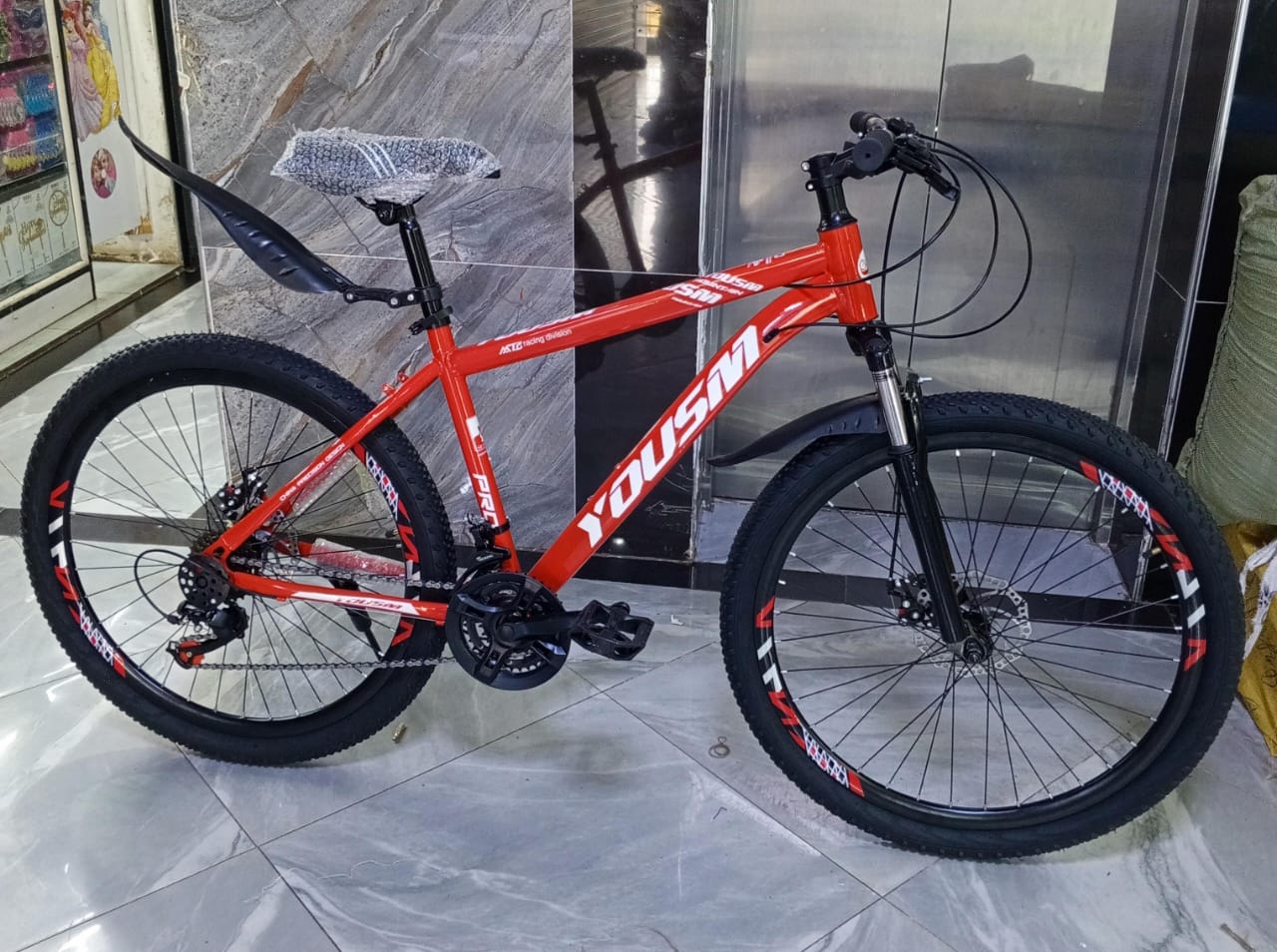 ✓21speed bike thumb shifting system  ✓Hard frame and front suspension  ✓Dual disc brake  ✓Quick seat adjustment cheavy duty  bike size 26 12-29 years strong and durable BRAND NEW KIDS BICYCLES SIZE 26