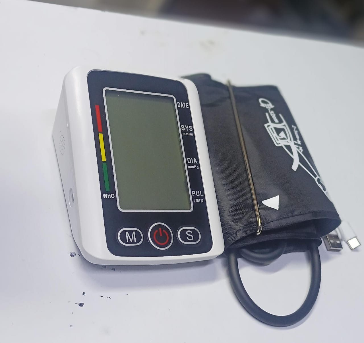 ✅ Electric blood pressure monitor
✅Has a Voice function,High accuracy  durable and definition colours backlight