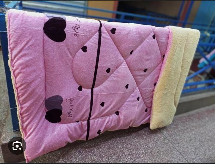 [🔥LIMITED OFFER🔥 🥑🌽ONLY AT KILIMALL !!! ] 1Pc Size 5x6 Brand New High Quality Stylish and Luxurious Comfortable Single warm woolen duvet  .at Affordable Price