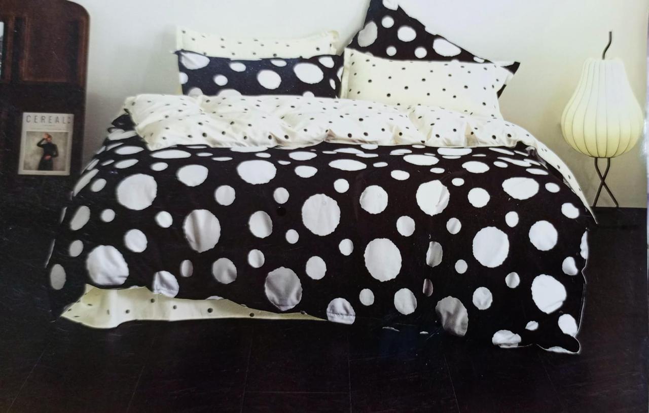 PRICE OFFER 🥳🥳‼️‼️** 🥑ONLY ON KILIMALL🥑  4Pcs Size [ 6 x 6 ] Brand new Stylish and Luxurious Exclusive Binded duvet one sheet two pillowcases  .Designed With Durability and Functionality✨👌