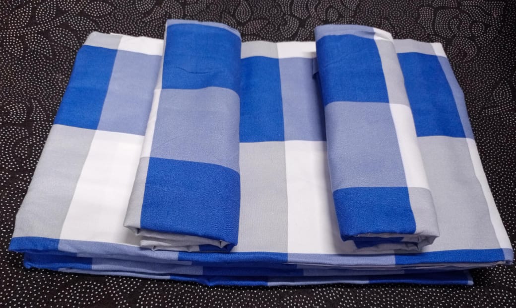 [ GRAB IT AT LOW PRICE+ 🔔 TRENDING OFFER 🔔 🤩✨ !!!]  4Pcs Size [ 5 X 6 ft -6inches] Brand new Stylish and Luxurious ✨2 pcs bedsheets ✨2 pcs pillow cases .Designed With Durability and Functionality👌