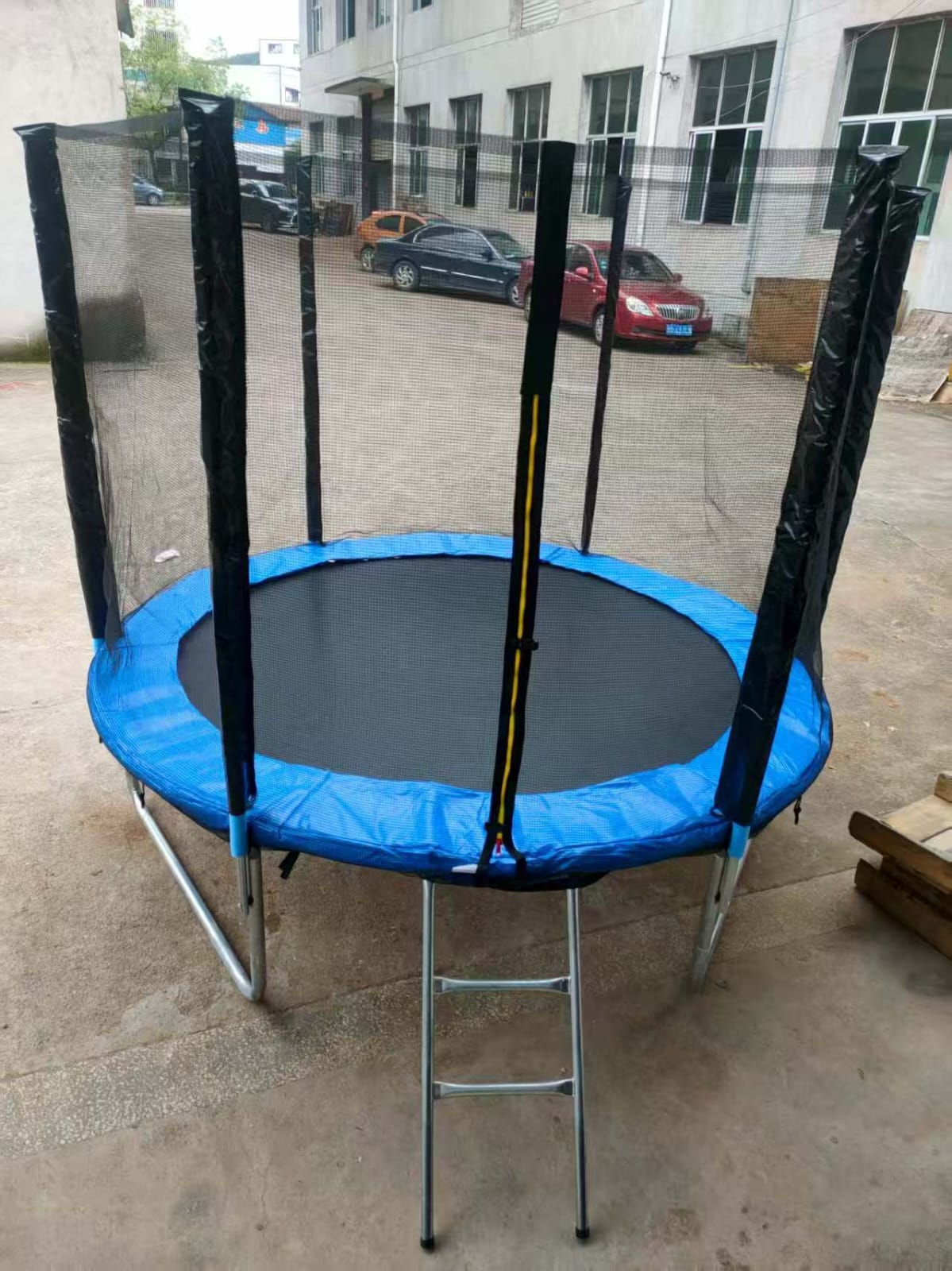 [🤑🥑🔴 LAST CHANCE OFFER 🔴  ]   1PC BRAND NEW VERY QUALITY DURABLE & COMFORTABLE 6 FEET TRAMPOLINE...AT AFFORDABLE PRICE