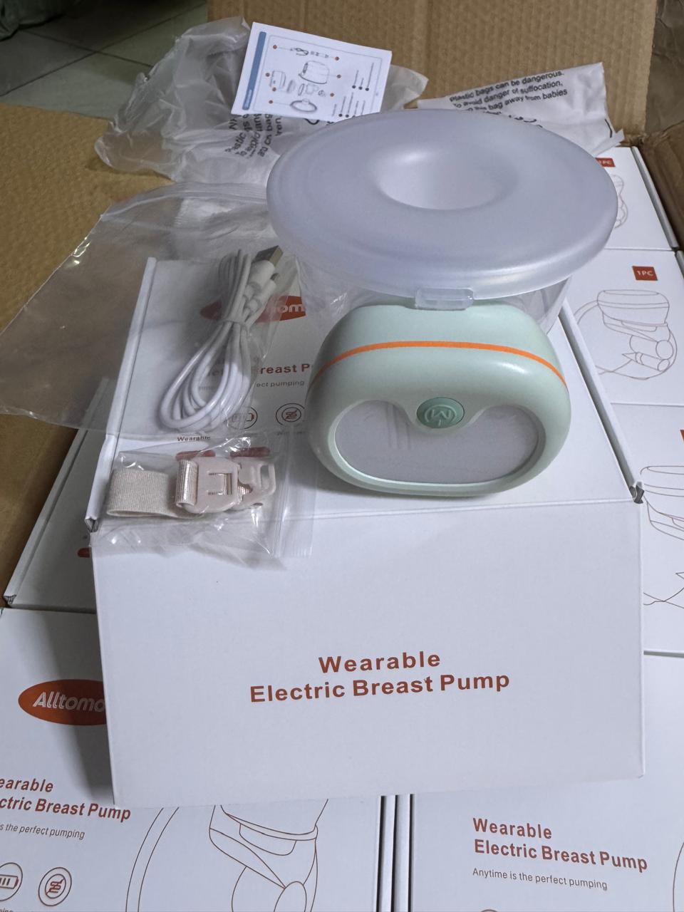 Wearable & Rechargeable Electric Breast Pump, Wireless Hands-Free Portable Milk Extractor, BPA-Free Comfortable Breastfeeding Pump with Strong Suction Power & Quiet Operation