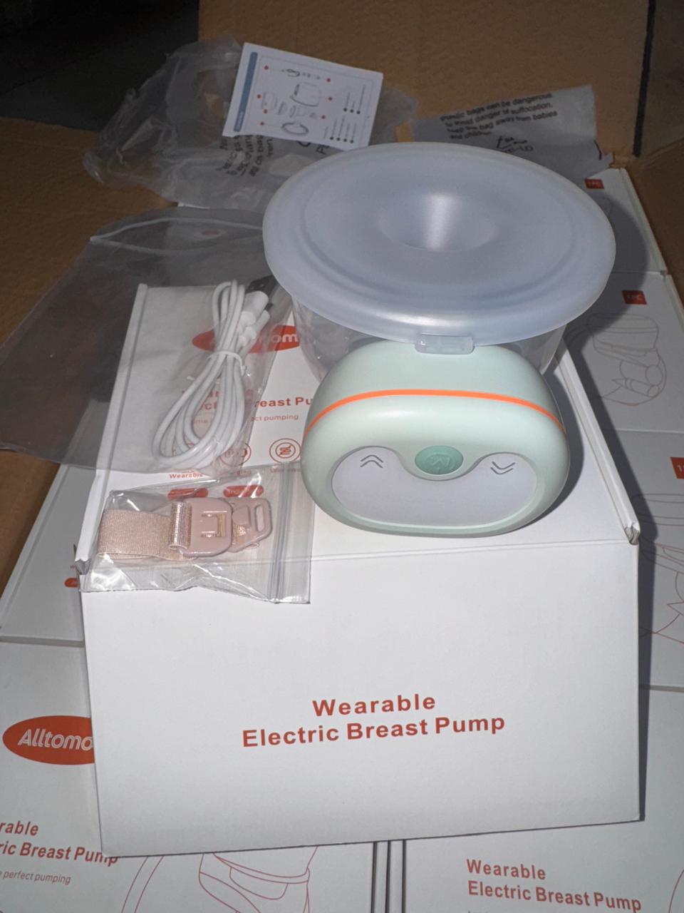 Wearable & Rechargeable Electric Breast Pump, Wireless Hands-Free Portable Milk Extractor, BPA-Free Comfortable Breastfeeding Pump with Strong Suction Power & Quiet Operation