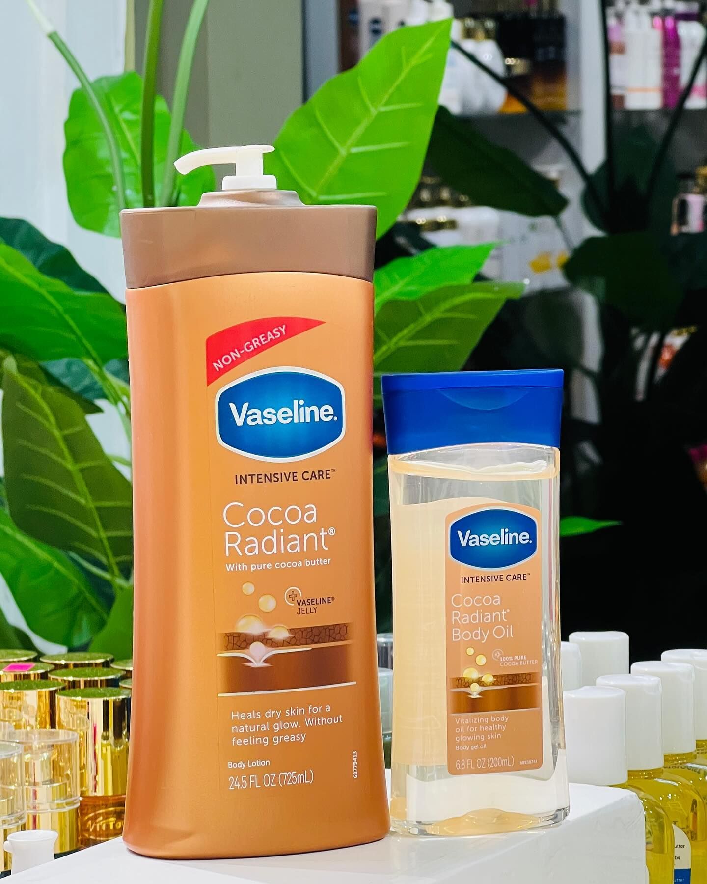 Free Gift! Vaseline Cocoa Radiant Body Lotion + Body Oil + Lip Therapy Combo For Deep Moisture, Smooth Skin And Soft Hydrated Lips Nourishes Softens And Restores Natural Glow From Head To Toe