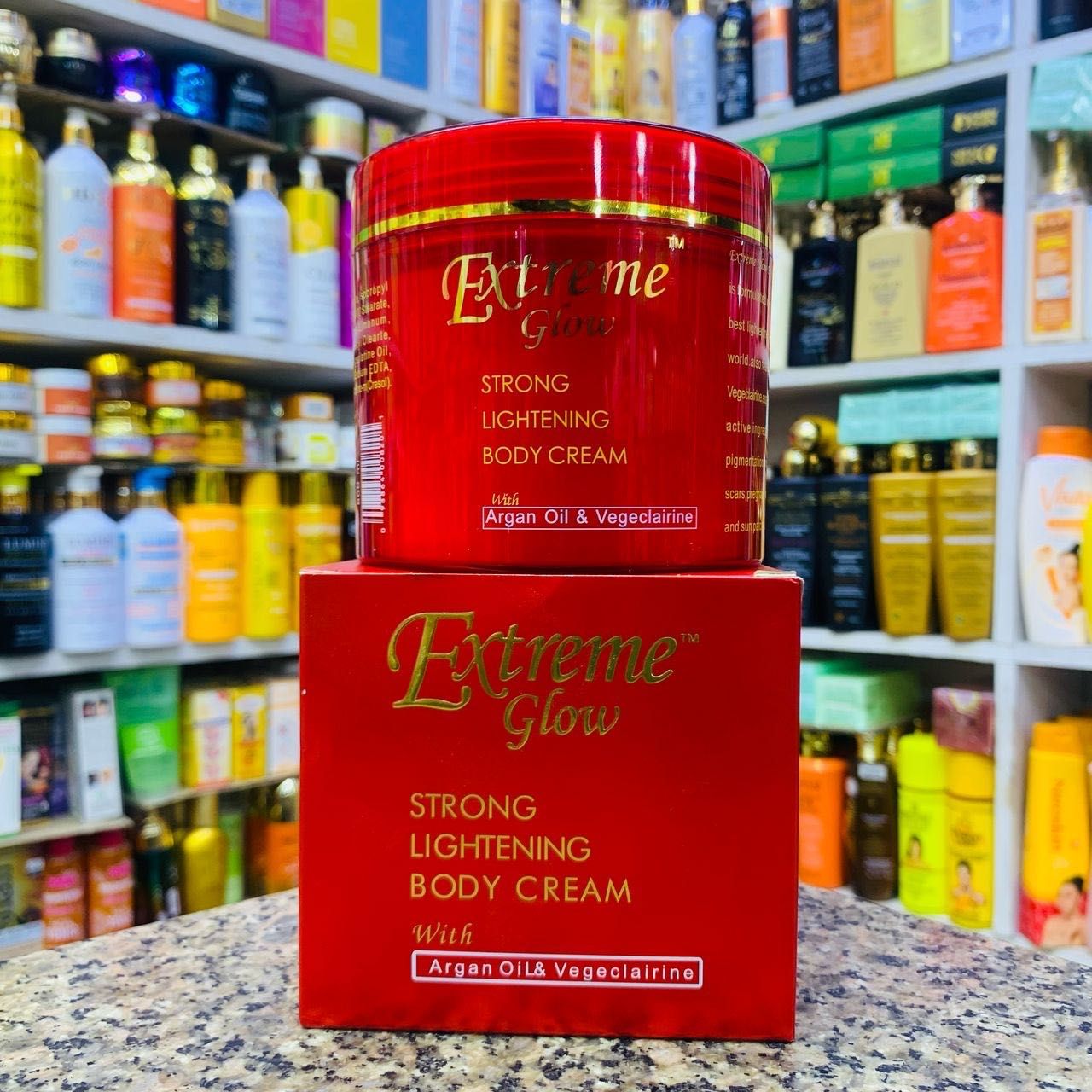 Extreme Glow Strong Lightening Body Cream with Argan Oil and Vegeclairine Brightens Dark Spots, Evens Skin Tone, Hydrates, Smooths for a Soft Radiant Body