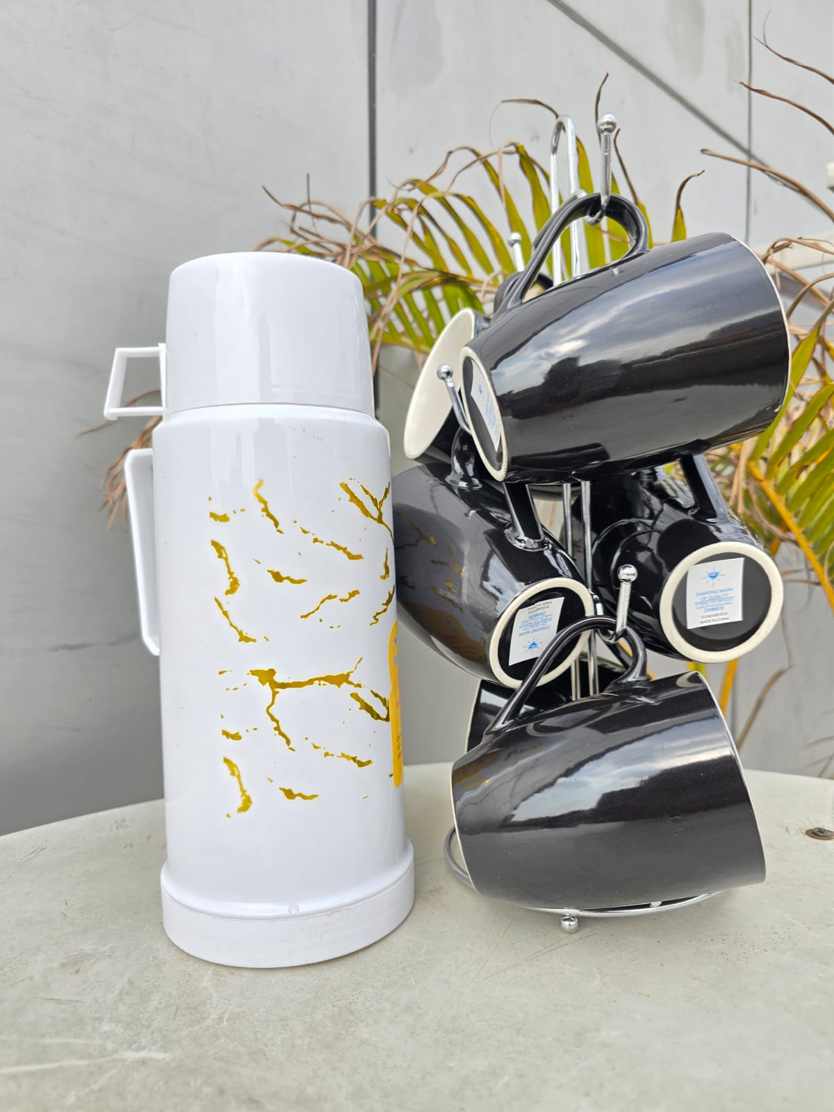 Marble Flask Tea set.Set of 6pcs classic mugs and comes with 1 ltr marble white flask.