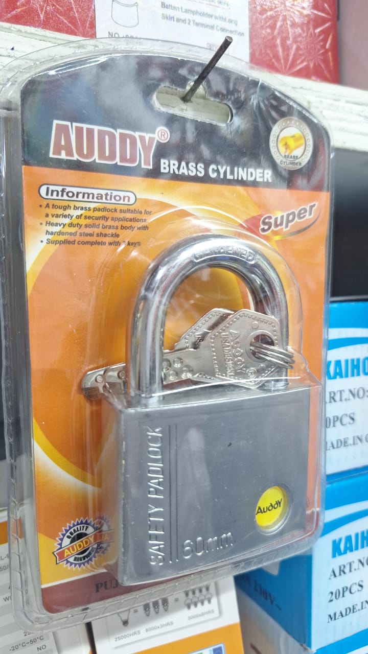 AUDDY BRASS CYLINDER PADLOCK 60MM A TOUGH BRASS PADLOCK SUITABLE FOR A VARIETY OF SECURITY APPLICATIONS
