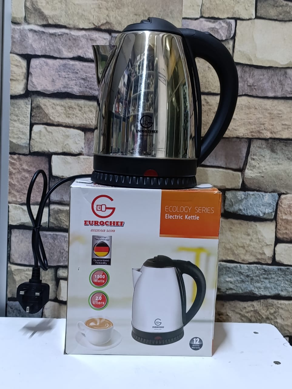 Electric Kettle. Eurochef/Alyons electric kettle Stainless capacity 2:0 ltrs