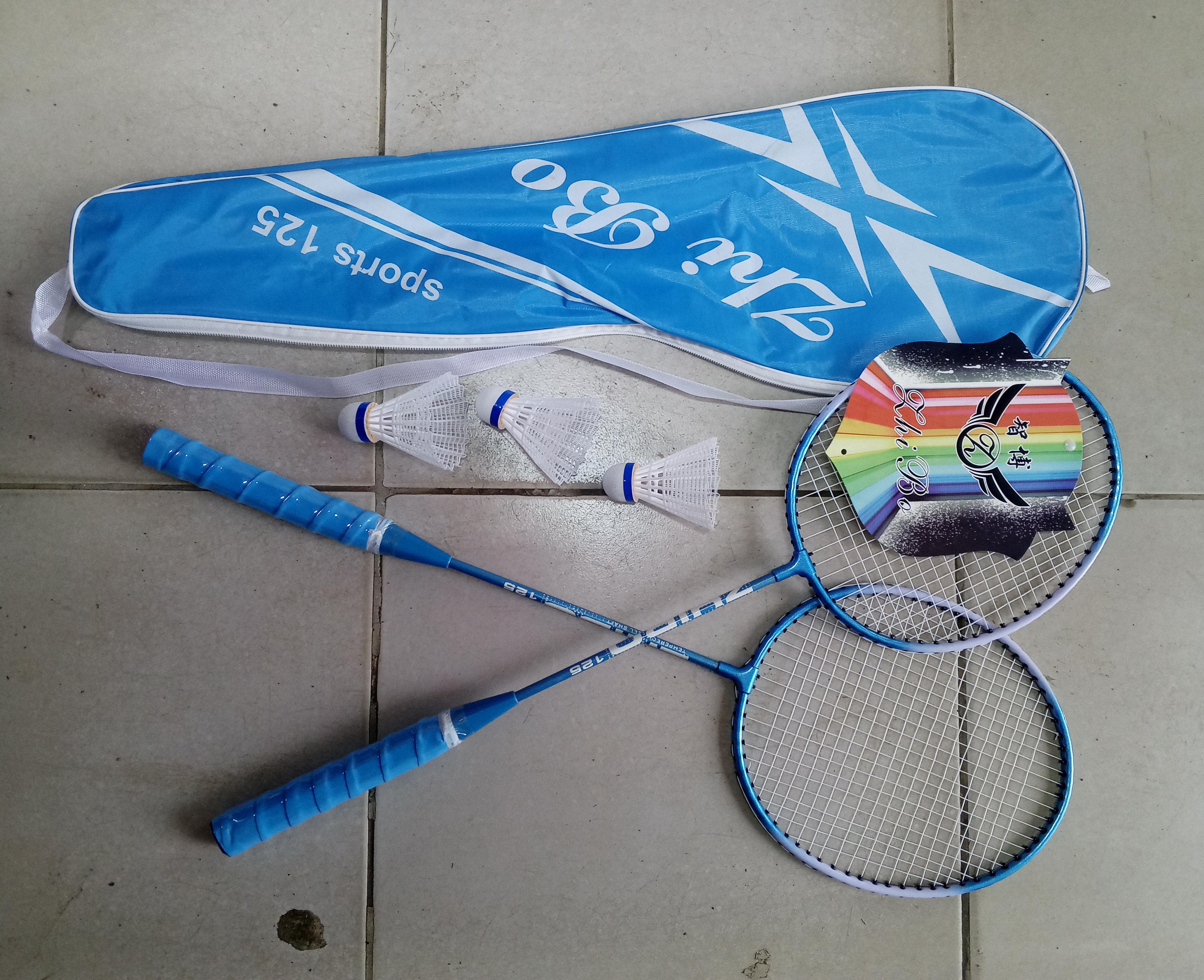 Tennis-Badminton Set 2 Rackets 2 Shuttlecocks+ Free Carrier Bag plus two balls
