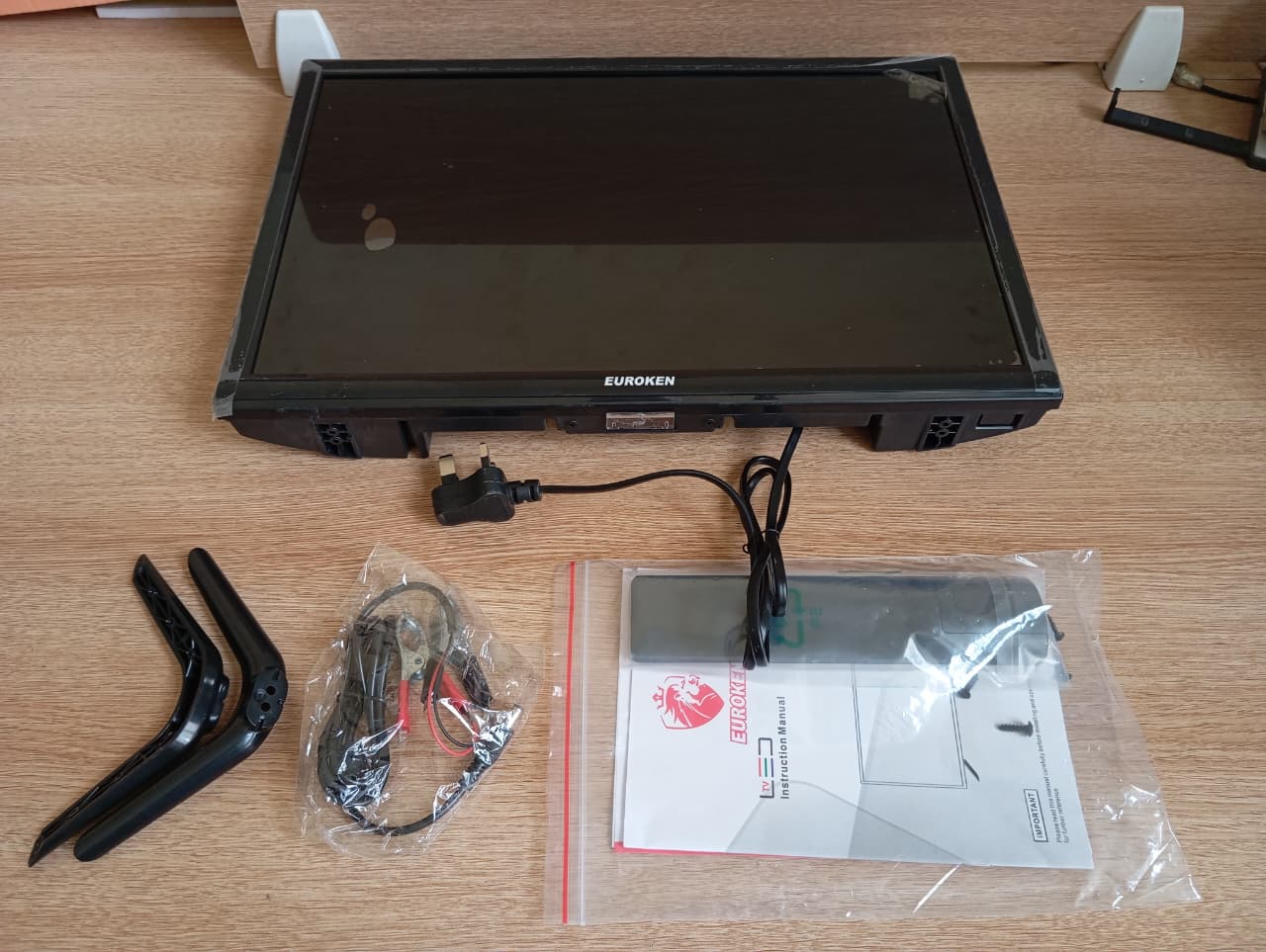 【Exclusive Offer】 EUROKEN EK-22LN19T2 19" INCH FULL SCREEN DISPLAY TELEVISION AC/DC DIGITAL LED TV WITH INBUILT DECODER FOR LOCAL CHANNELS WIDE  COLOR ENHANCER, USB HDMI PORTS