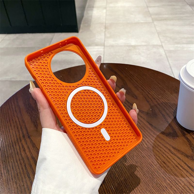 Luxury Heat Dissipate Magnetic Cell Phone Case for OnePlus 13 13R 12 12R Ace 5 3 Pro With Wireless Charging Shockproof Cover