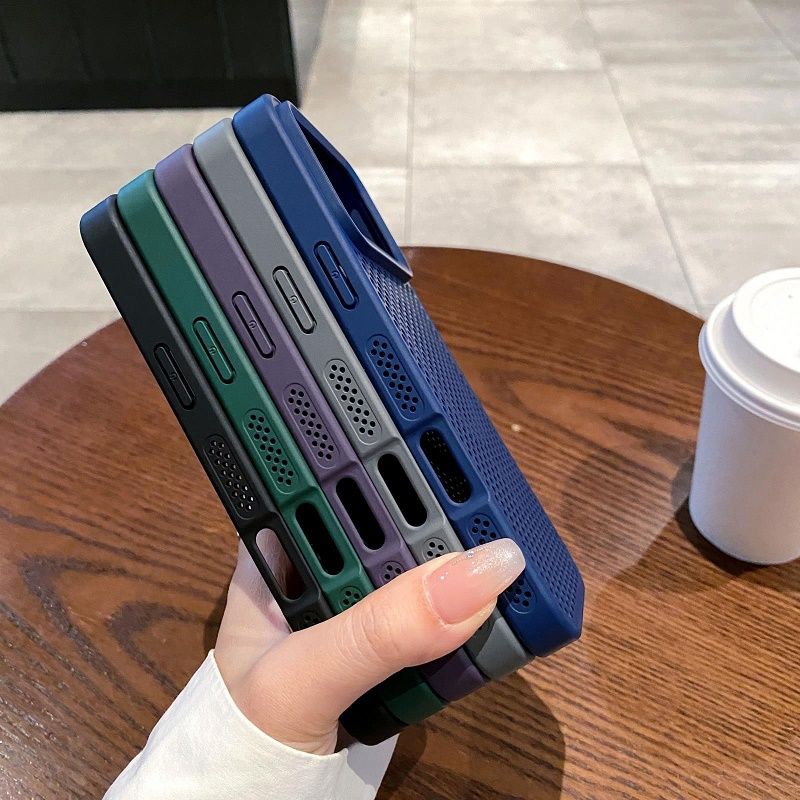 Magnetic Heat Dissipation Breathable Back Case for iPhone 17 Pro 17 Pro Max 17 Air 16 15 Plus 14 Plus 13 12 Pro Max Cooling Wireless Charge Cover