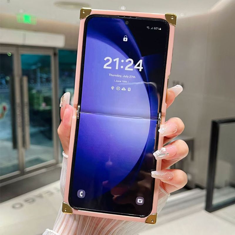 Phone Case for Samsung Galaxy Z Flip7 /Flip6 /Flip5 /Flip4 /Flip3 Luxury Square Diamond Setting Butterfly Bracket Protective Case for Samsung Galaxy Z Flip 7 Flip 6 Flip 5 Flip 4 Flip 3