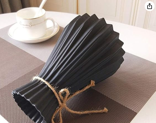 NORDIC FOLDING LINES MODERN HOME DECOR UNBREAKABLE PLASTIC FLOWER VASE/ CENTER PIECE/OFFICE DECOR/COFFEE TABLE DECOR/CONSOLE TABLE DECOR