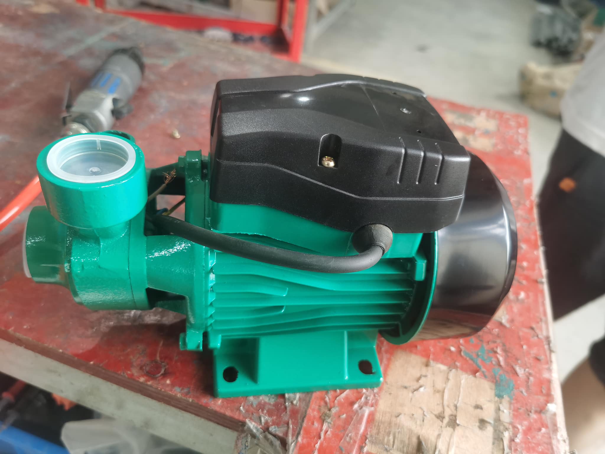 25V 0.5HP DC Water Booster Pump – 370W High Efficiency. A high-efficiency, compact pump designed to increase water pressure for domestic, agricultural, and solar water applications.