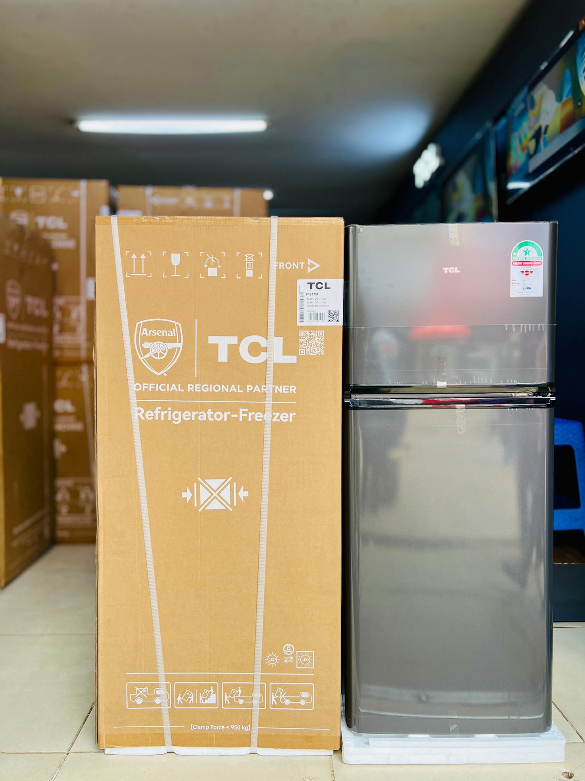 The TCL P163TM double-door refrigerator combines practical design with everyday performance for small households, apartments, or offices. It features a top-mount freezer and separate fresh-food