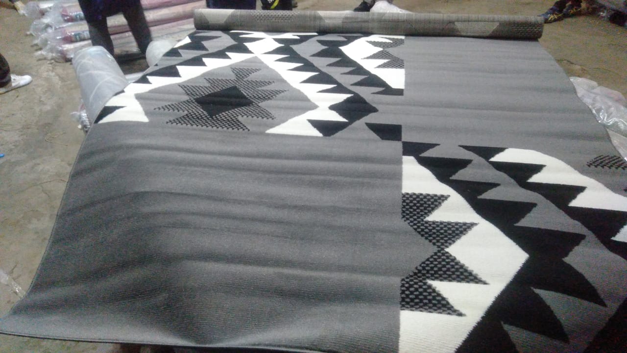 [ NEW ARRIVALS !!! ] size 6 X 9 Fts High Quality Normal Carpet