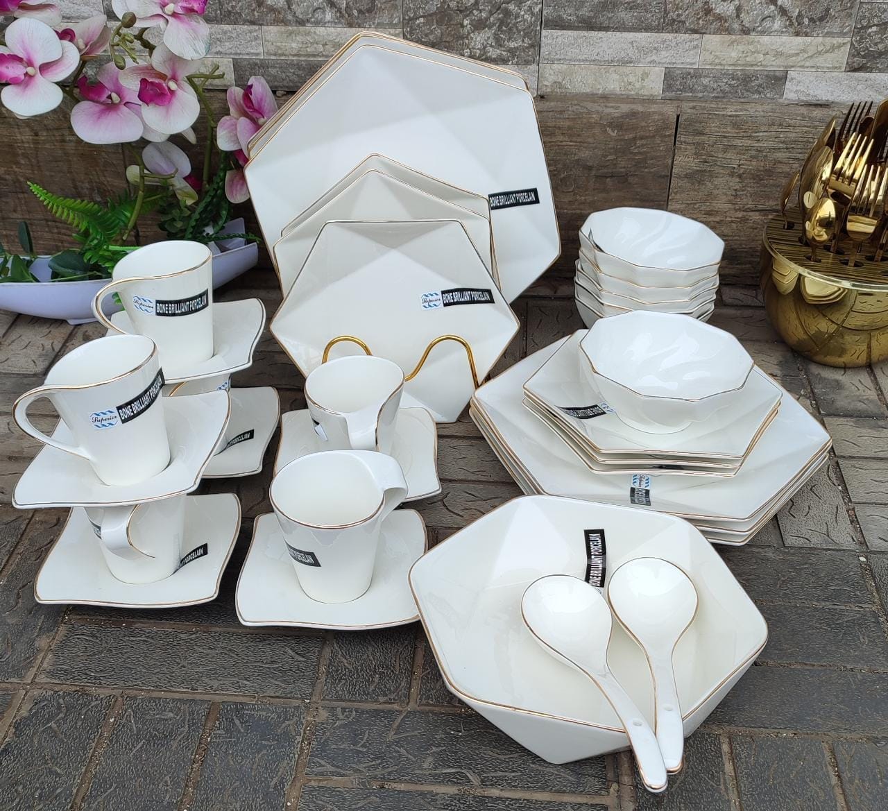 [ KILIMALL UNBEATABLE DEALS 🤩🤩✨ !!! ] 33 pcs Classy Brand New Stylish and Luxurious Very High Quality Home and Kitchen Nordic hexagon dinner set . Perfect Way To Serve Your Guests In Style ✨
