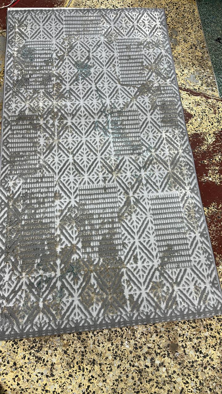 [ THE PERFECT CHOICE 🤩🤩✨ !!! ] Single Size 7X10 Brand New Very High Quality Stylish and Luxurious Home and KItchen ❇️ Classy Normal carpets .Designed With Durability and Functionality