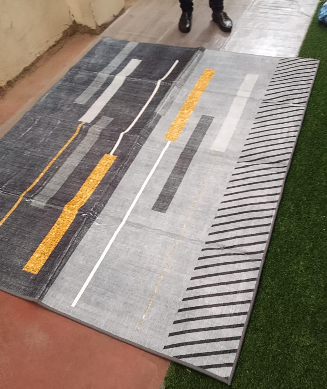 [🔥KILIMALL AMAZING OFFERS🤩🤩✨...DON'T MISS OUT !!! ] 1 Pc Size 7X10 ft Classy Brand New Very High Quality Stylish and Luxurious HD Carpets with Rubber.Desiring To Serve The Best Experience