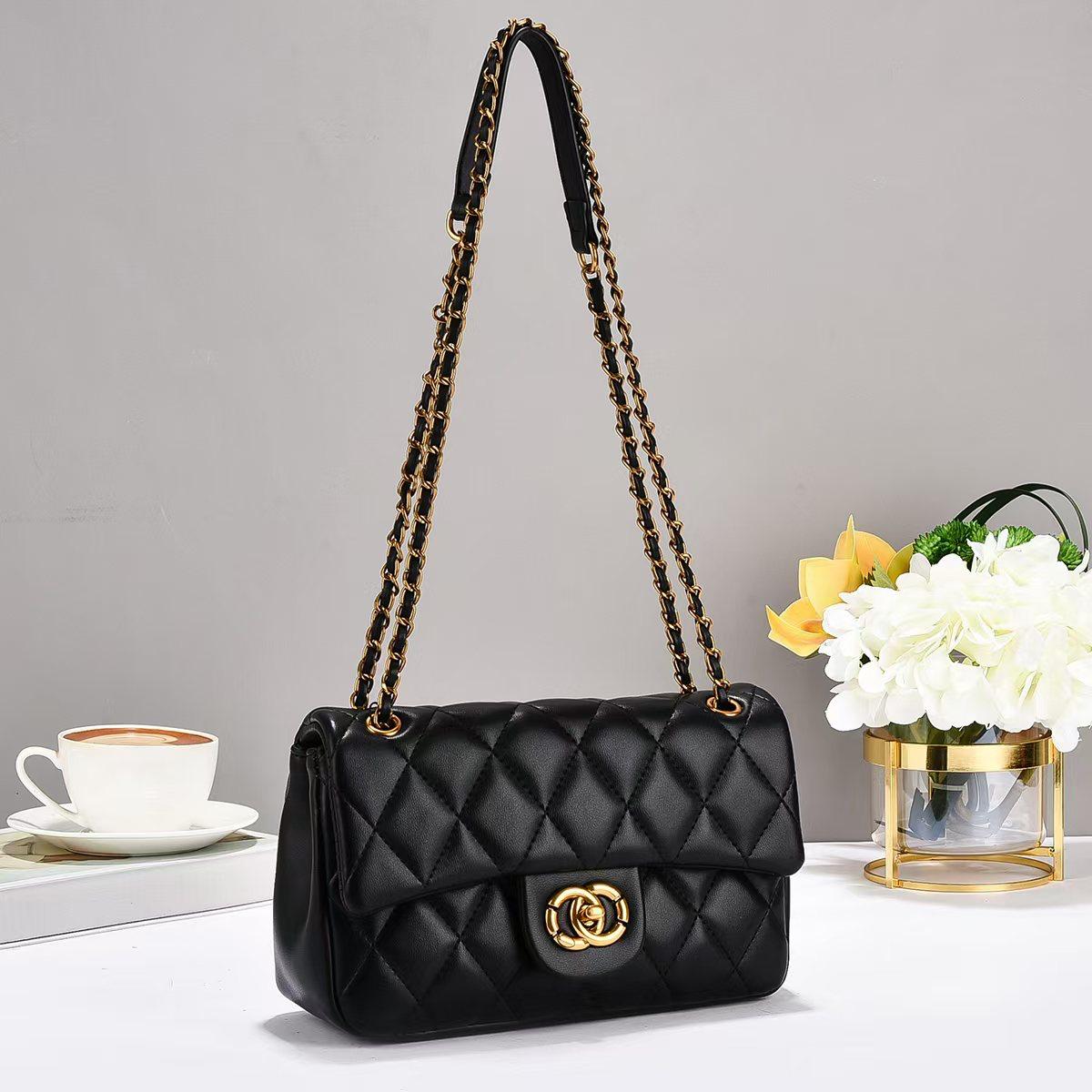 [🔥 KILIMALL SPECIAL OFFERS JUST FOR YOU 🤩🤩✨ !!! ] 1 Pc Classy Brand New Very High Quality Stylish and Luxurious Elegant Ladies Handbag at Affordable Price.Designed With Durability and Functionality