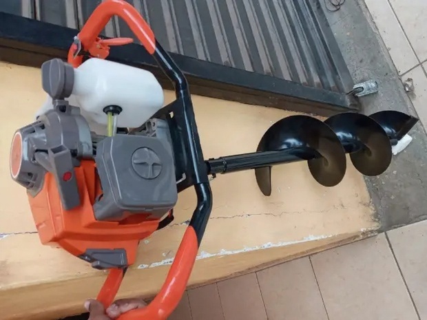 Premier Earth Auger with 3 Free Drill Bits – Fence Hole Digger, 2-Stroke Petrol Engine - Buy Premier Earth Auger with 3 Free Drill Bits – 2-Stroke Petrol Fence Hole Digger in Kenya
