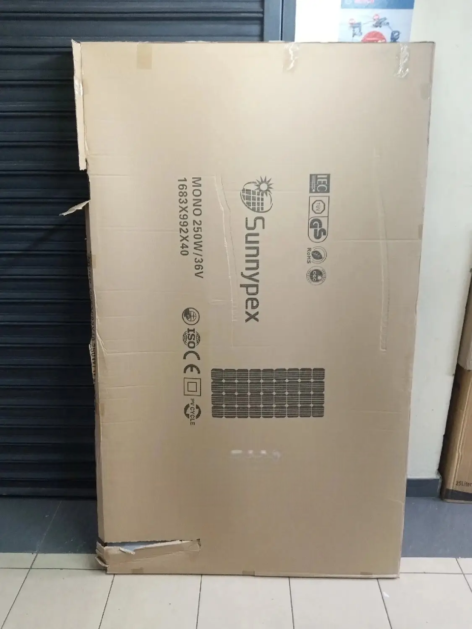 250W Solar Panel Full Kit – 200Ah Battery + 600W Inverter + 30A Controller + 4 Bulbs + 10m Cable - The kit combines high-efficiency solar power, long backup battery storage, and safe power management