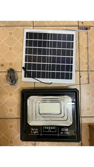 200W Solar Security Floodlight – Automatic Dusk to Dawn Outdoor Lighting - Brighten up your outdoors with the 200W Solar Security Floodlight, designed for automatic dusk-to-dawn operation