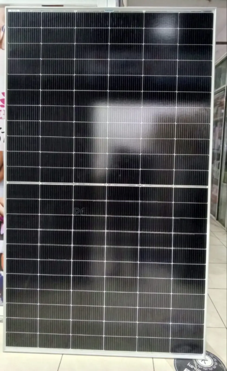 350W Solar Panel (2pcs) + 200AH Kitali Battery + 2.2kVA Must Inverter | Complete Solar Kit + FREE Solar Street Light - Get reliable and affordable solar energy with this complete solar kit.