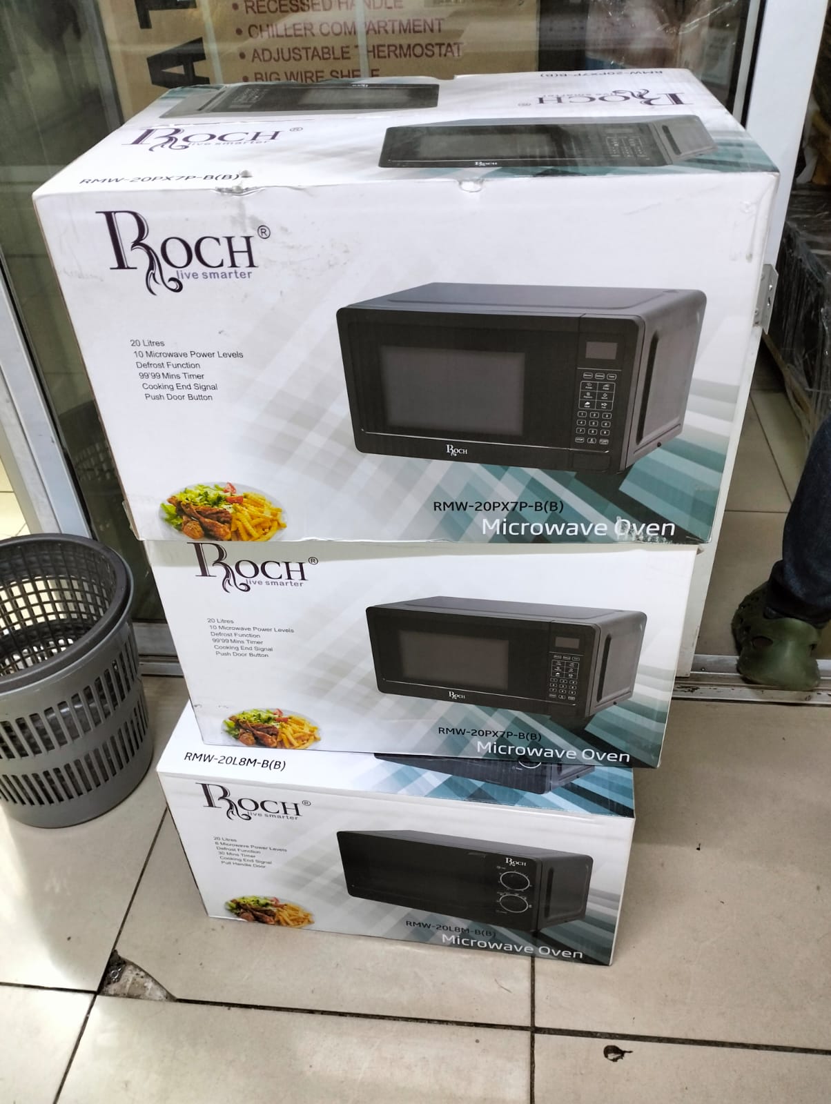Roch Microwave Oven – Compact, Durable & Energy-Efficient Kitchen Appliance - A modern, stylish, and high-performance kitchen appliance designed to simplify everyday cooking.