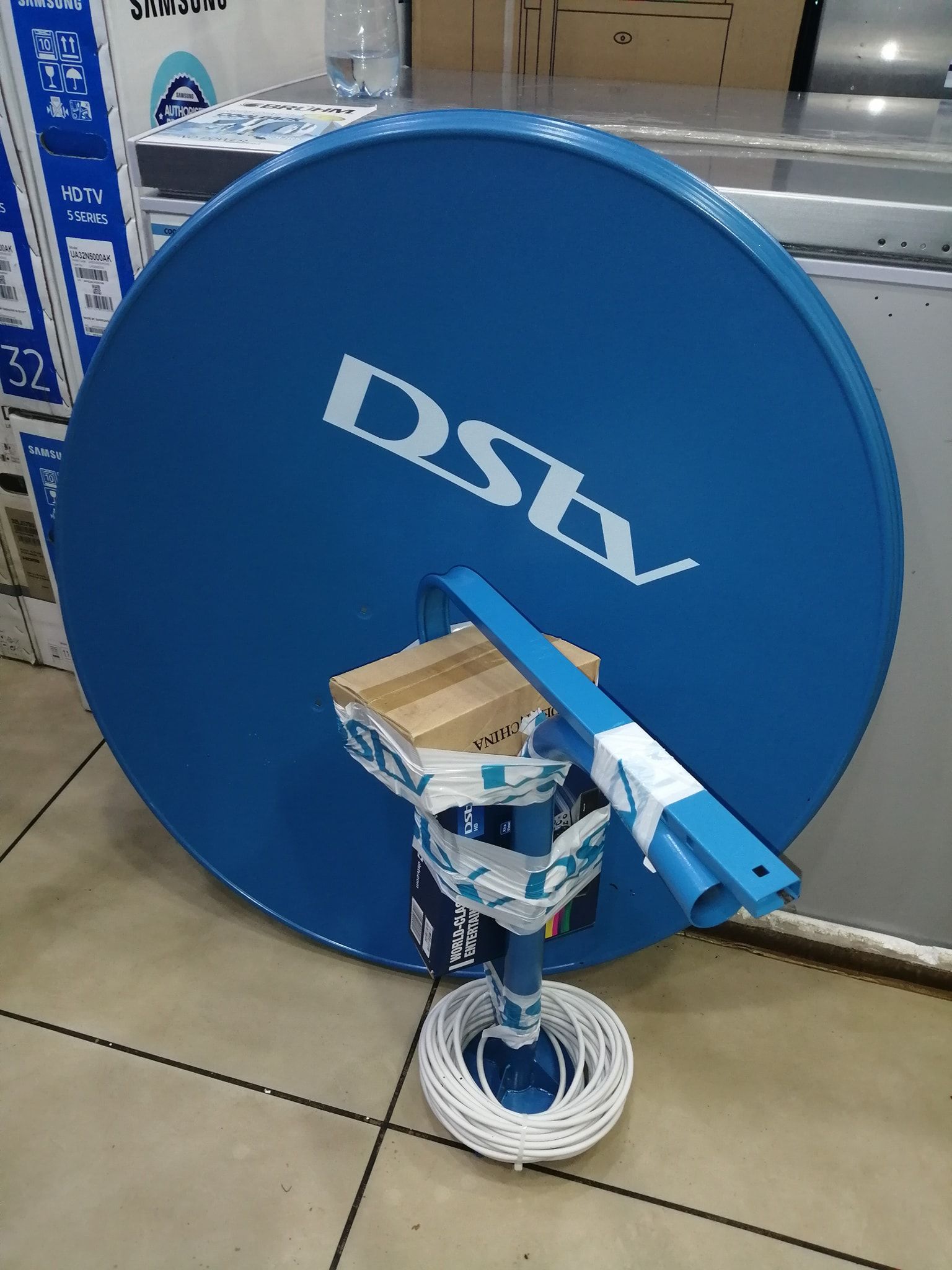 DStv Complete Kit – Full Installation Package with Satellite Dish, Decoder & Accessories. Enjoy world-class home entertainment with the DStv Complete Kit.