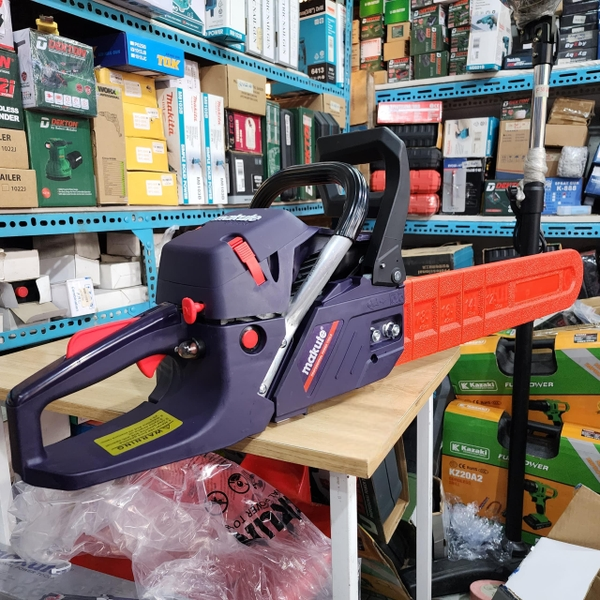Sacco GC2301 Gasoline Chain Saw – 2600W Powerful Petrol Chainsaw. Engineered for professional forestry work and serious home users who demand power and precision.