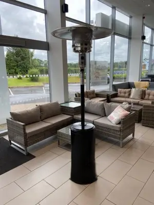 Outdoor Patio Heater – Gas or Electric Standing Heater for Garden & Balcony. Enjoy cozy evenings outdoors all year round with the Outdoor Patio Heater, a stylish and powerful standing heater designed
