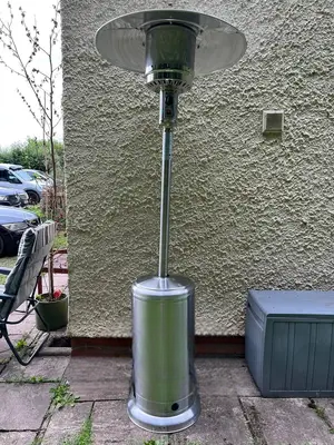 Outdoor Patio Heater – Gas or Electric Standing Heater for Garden & Balcony. Enjoy cozy evenings outdoors all year round with the Outdoor Patio Heater, a stylish and powerful standing heater designed