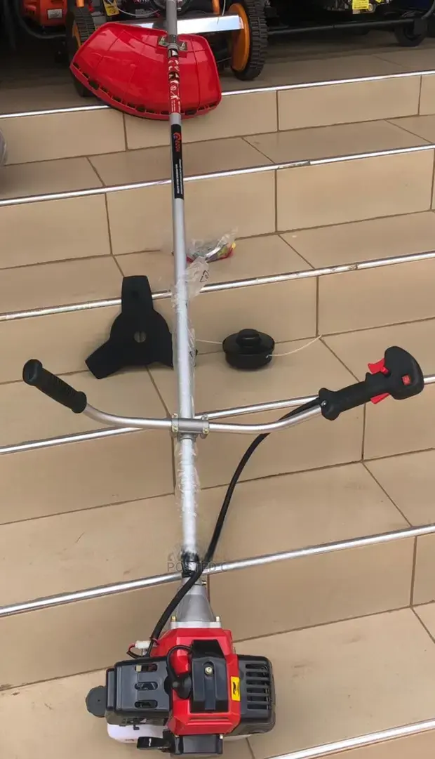 Premier PMBC-2 Brush Cutter – 2-Stroke Petrol-Powered Grass & Weed Trimmer. Tackle tough grass, thick weeds, and light brush with ease using the Premier PMBC-2 Brush Cutter.