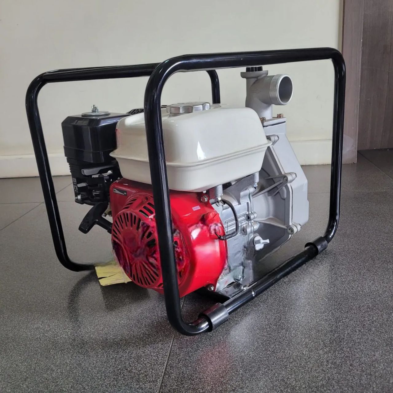 Premier 7.5HP 2″ Petrol Water Pump – High-Performance, Durable Pump for Irrigation, Farms & Domestic Use. A powerful, durable, and efficient water transfer solution for farms, irrigation, construction