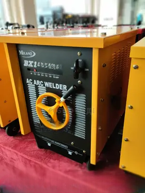 KMAX ITALY Commercial Welding Machine 400Ah – Heavy-Duty Industrial Electric Welder with High Performance Output & Durable Metal Body