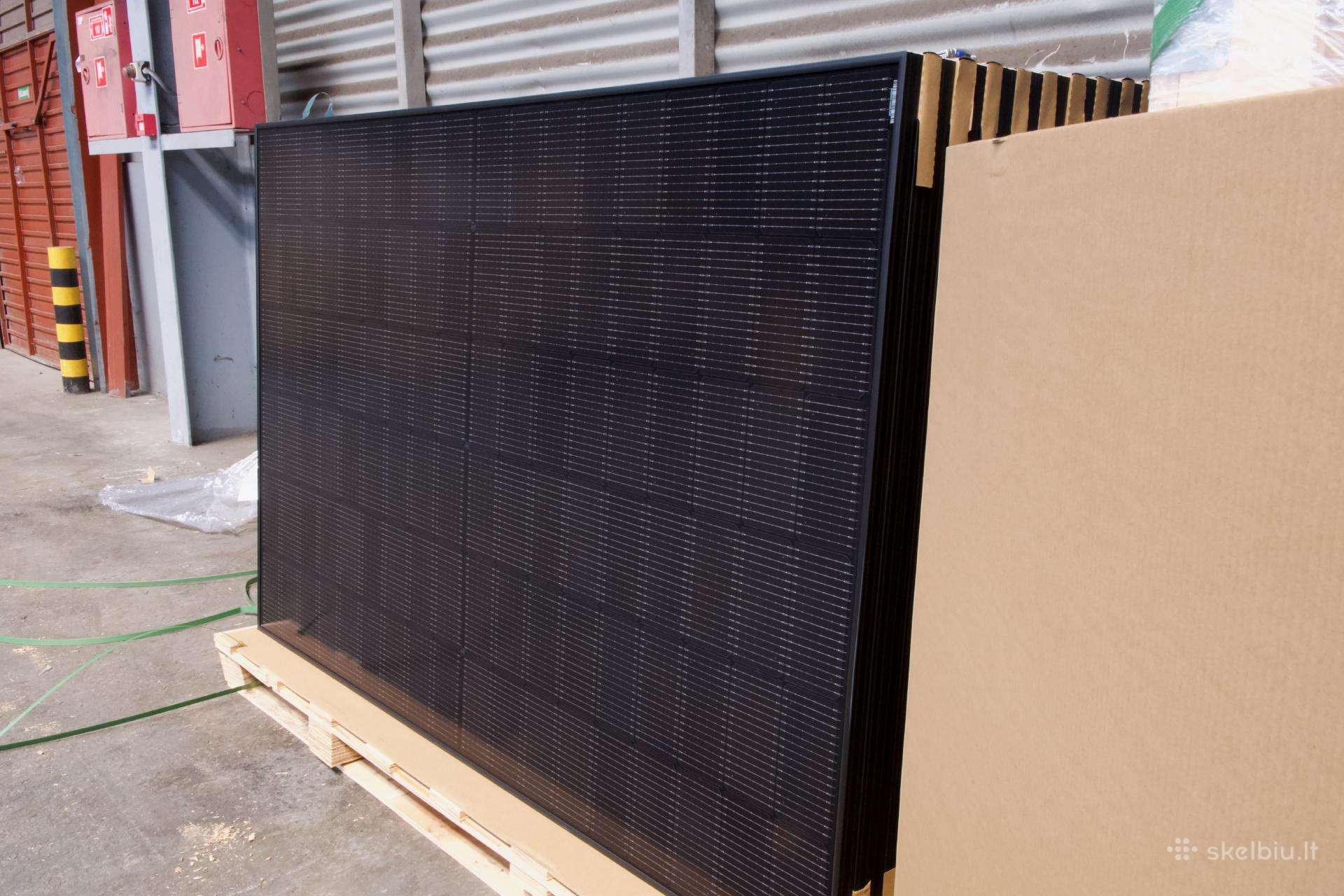455W Monocrystalline Solar Panel – High Efficiency, All-Weather Performance. It provides consistent power output, even under low-light or challenging weather conditions.